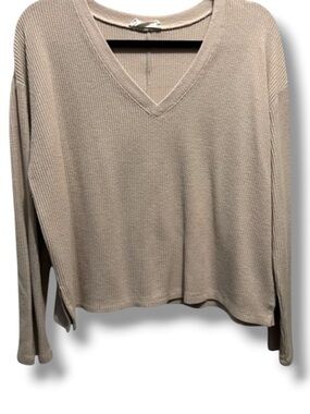 Double Zero Women’s Beige Long-Sleeve V-Neckline Sweater Top Waffle Texture